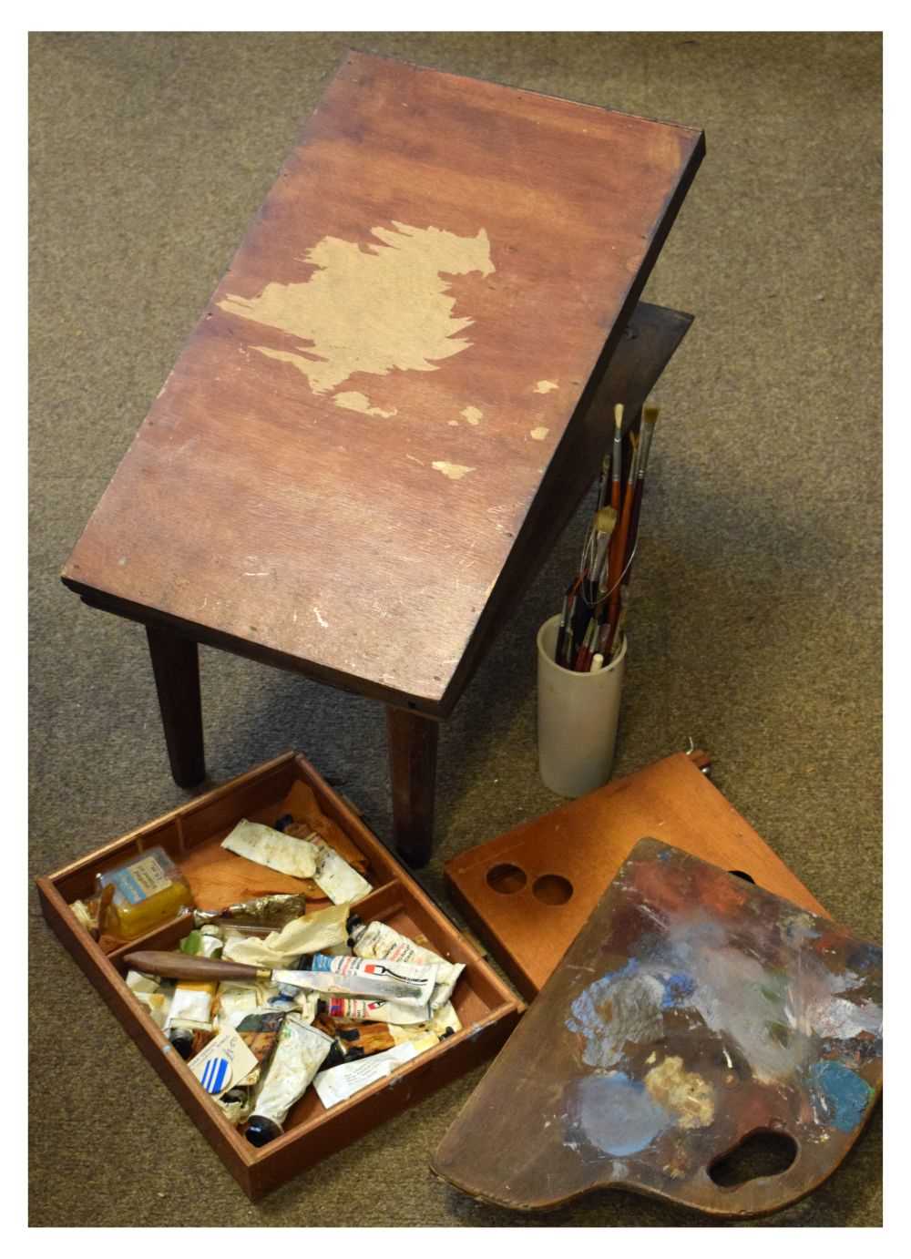 Lot 646 - Artist table top easel, etc and 'Comfie' patent stool