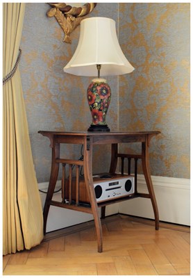 Lot 583 - Edwardian inlaid rosewood occasional table