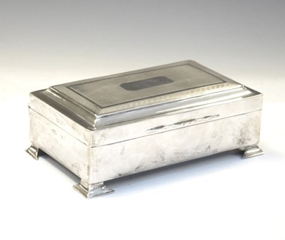 Lot 164 - George V silver table-top box