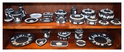 Lot 627 - Quantity of Wedgwood 'Black' jasperware