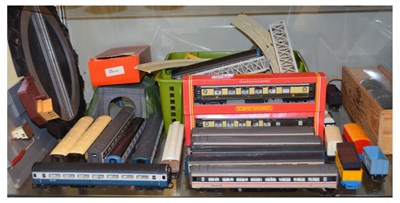 Lot 322 - Quantity of Hornby, Lima & Triang 00 gauge carriages, rolling stock and trackside accessories