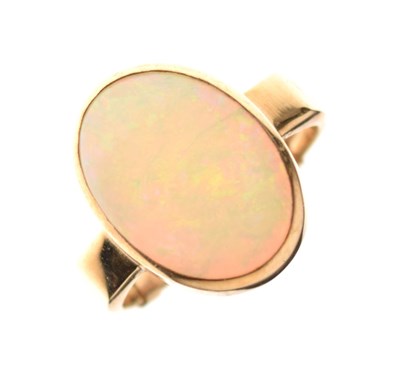 Lot 9 - 9ct gold opal set ring
