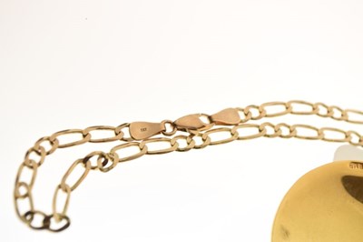 Lot 90 - 9ct gold figaro-link chain, and an unmarked Egyptian pendant