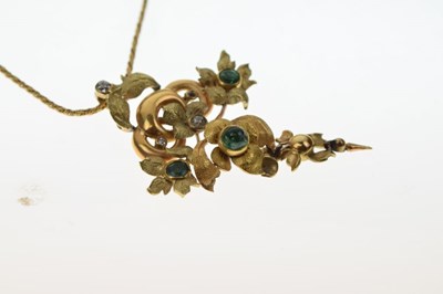 Lot 30 - Victorian emerald and diamond set pendant