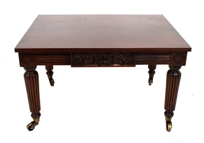 Lot 541 - Reproduction mahogany Victorian style coffee table