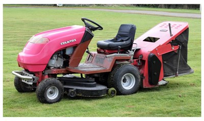 Lot 653 - Countax C400H ride on mower