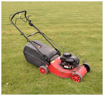 Lot 655 - Briggs Stratton 450 series petrol mower