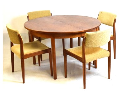 Lot 626 - Circular teak dining table