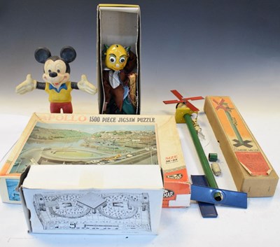 Lot 328 - Quantity of vintage toys