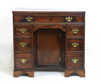 Lot 507 - 19th Century mahogany kneehole desk