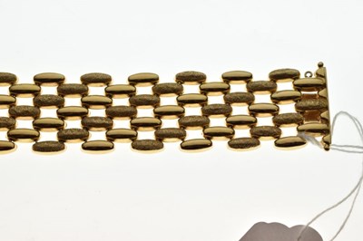 Lot 28 - Middle Eastern high-carat yellow metal bracelet