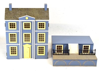 Lot 325 - Modern Georgian style dolls' house