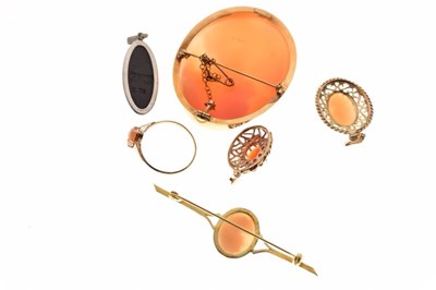 Lot 109 - Small quantity of cameo jewellery