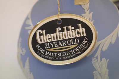 Lot 581 - Glenfiddich 21 years Old Single Speyside Malt Scotch Whisky, in a blue Wedgwood decanter