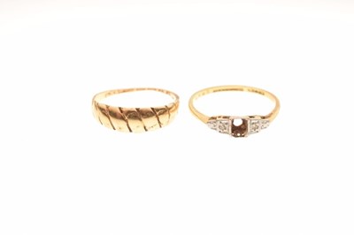 Lot 23 - 18ct gold band, size M½, (hallmark and shank worn), and an '18ct & Plat' ring mount (2)