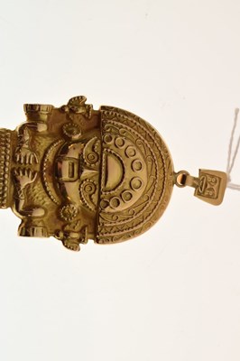 Lot 39 - South American 18K yellow metal deity pendant