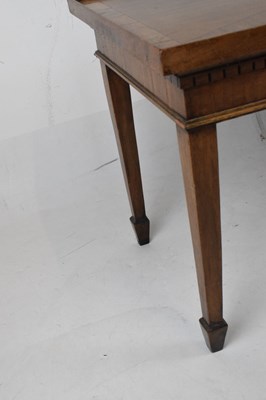 Lot 563 - Reproduction coffee table