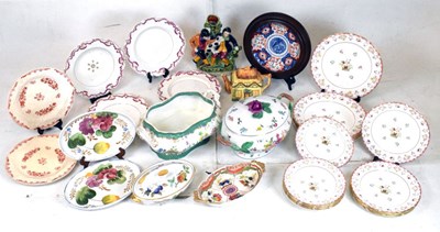 Lot 561 - Quantity of ceramics to include: Chamberlain's Worcester soup bowls; Ironstone tureen and dish; Wedgwood Bianca dinnerware, etc