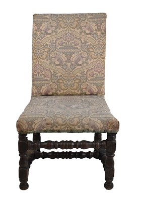 Lot 604 - Early 20th Century chair on turned supports