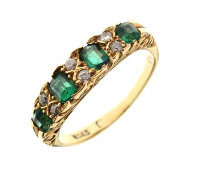 Lot 29 - Green doublet and diamond ring