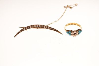 Lot 62 - Victorian seed pearl and turquoise ring, and a seed pearl set bow brooch, 4.5g gross approx (2)
