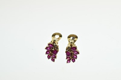Lot 43 - Pair of yellow metal (585) and ruby ear studs