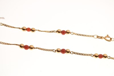 Lot 49 - 9ct gold and coral bead necklace
