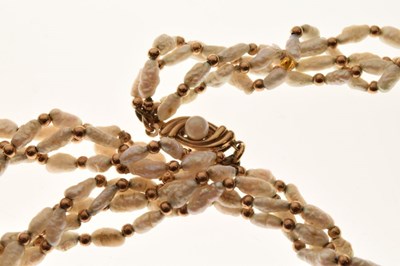 Lot 86 - Two pearl necklaces