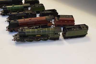 Lot 242 - Five 00 gauge railway trainset locomotives and tenders