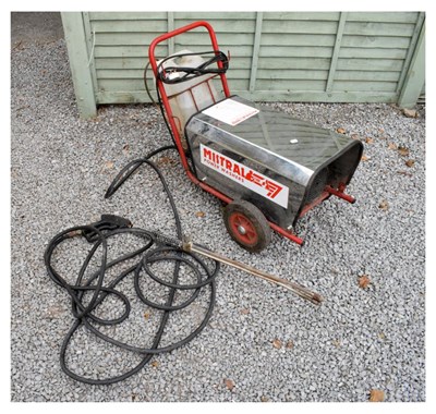 Lot 652 - Mistral power washer