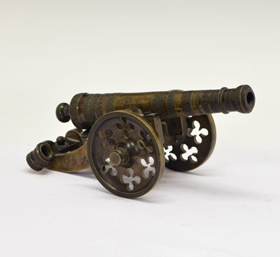 Lot 182 - 19th Century cast bronze model table cannon