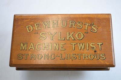 Lot 218 - Advertising - Sewing thread box