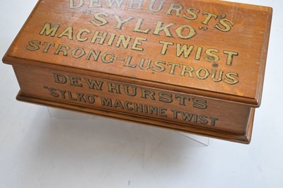 Lot 218 - Advertising - Sewing thread box