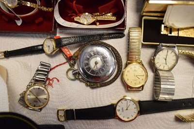 Lot 107 - Quantity of dress watches