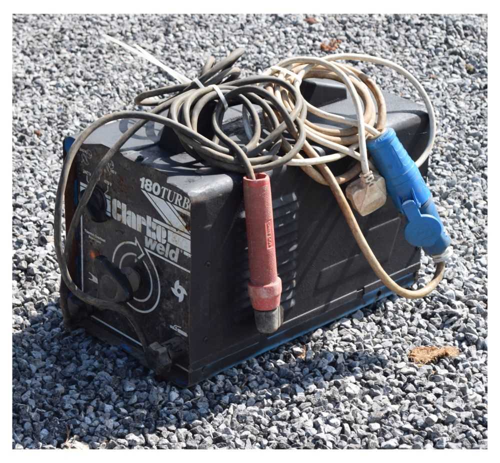 Lot 676 - Clarke weld 180 Turbo welder