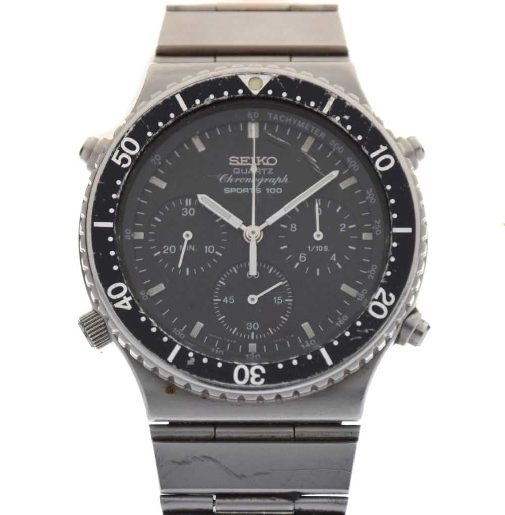 Lot 101 - Seiko - Gentleman's Chronograph 'Sports 100' stainless steel wristwatch