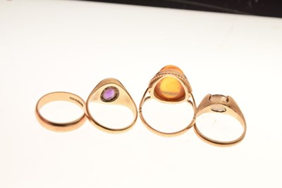 Lot 40 - Four assorted 9ct gold rings