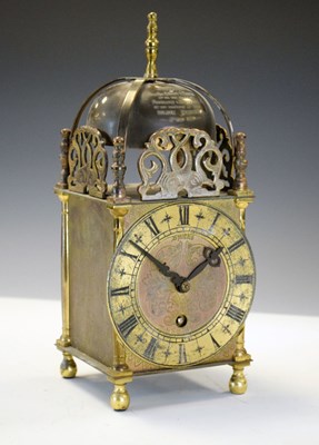 Lot 533 - Reproduction brass lantern style clock