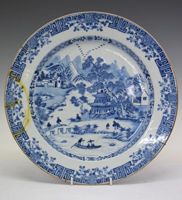 Lot 430 - Chinese export blue and white porcelain plate