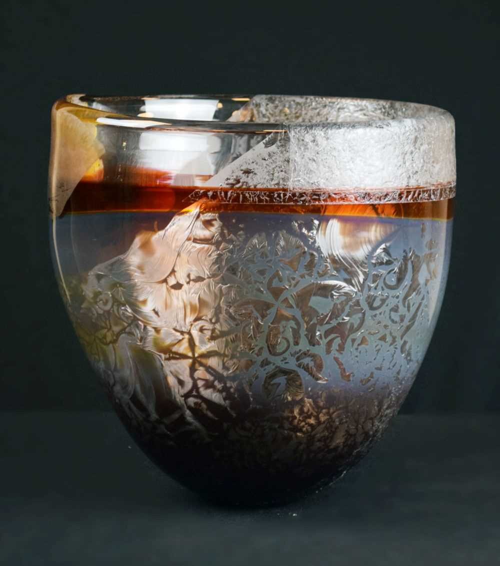 Lot 475 - Studio Glass - Alison McConachie (b.1953) - Glass bowl