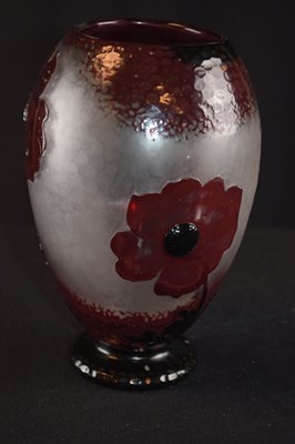 Lot 289 - Daum, Nancy glass vase