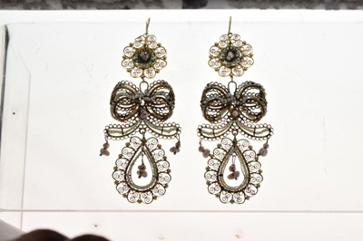 Lot 26 - Pair of 19th Century girandole pendant earrings