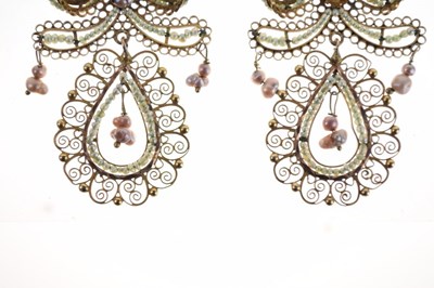 Lot 26 - Pair of 19th Century girandole pendant earrings