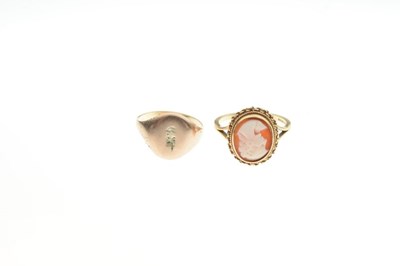 Lot 32 - 9ct gold cameo ring and a signet ring