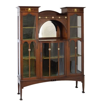 Lot 559 - Shapland & Petter Display Cabinet