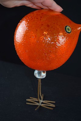 Lot 471 - Alessandro Pianon (1931-84) for Vistosi, Italy, ‘Pulcini’ glass bird