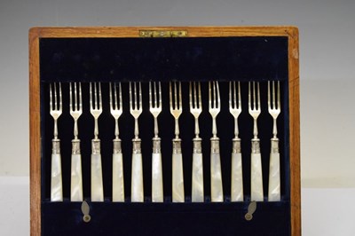 Lot 137 - George V cased set of silver fruit or dessert cutlery