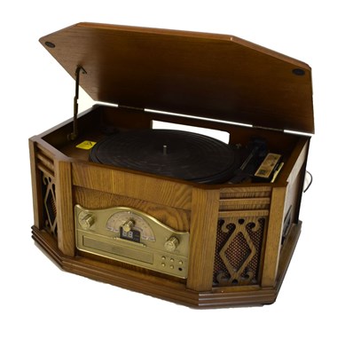 Lot 667 - Reproduction Gramophone