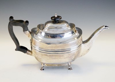 Lot 150 - Edwardian silver tea pot