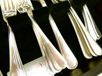 Lot 772 - Quantity of Arthur Price 'Bead' pattern silver plate cutlery